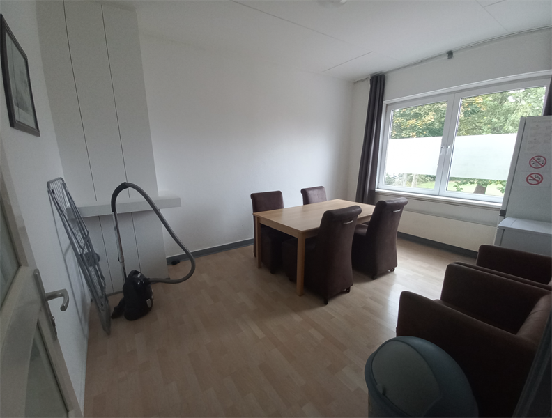 Bild 1 von 8