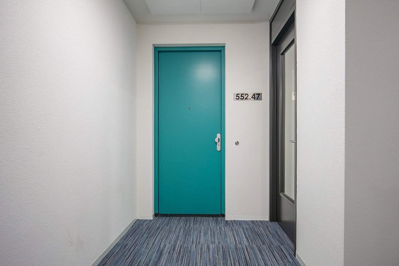 Image 4 of 21
