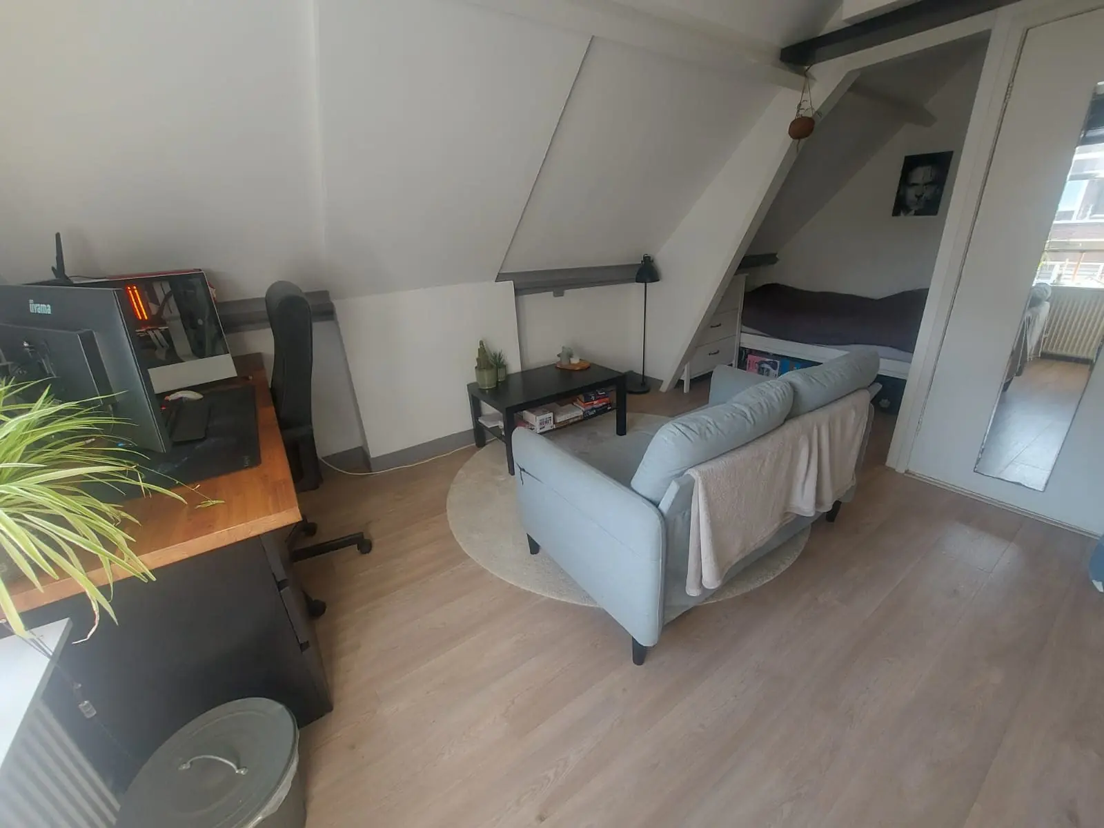 Image 6 of 9