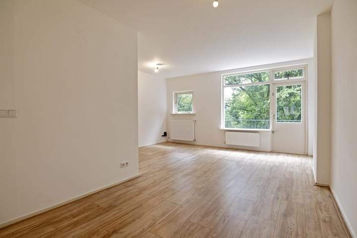 Bild 2 von 36