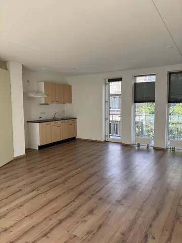 Wohnung mit Aufzug in der Margrietstraat, Kampen - Zu vermieten