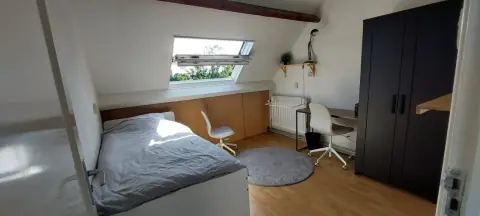 Chambre meublée Rederijkerstraat, La Haye - À louer