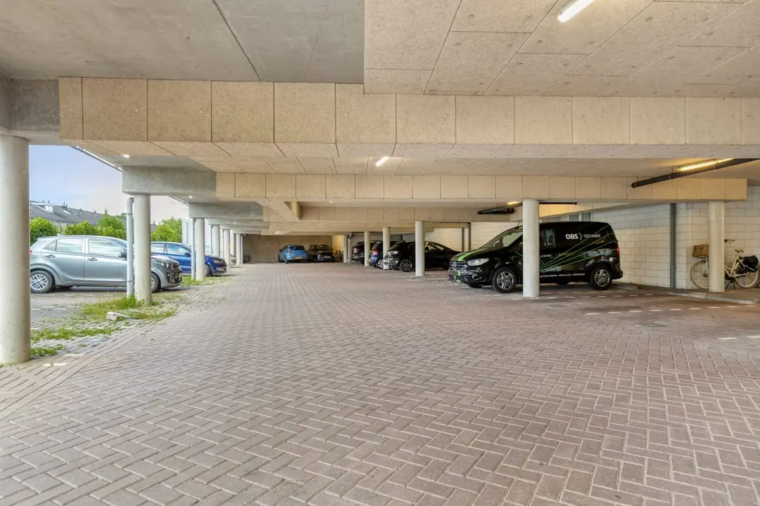 Image 7 of 9