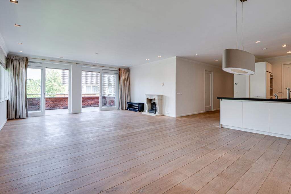 Image 5 of 26