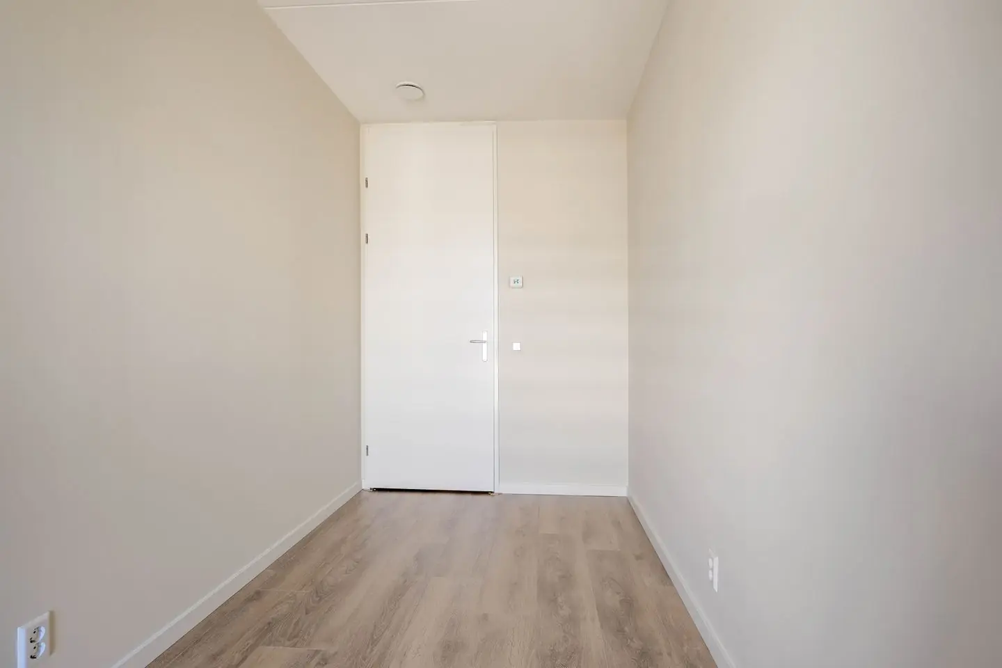Image 10 of 23