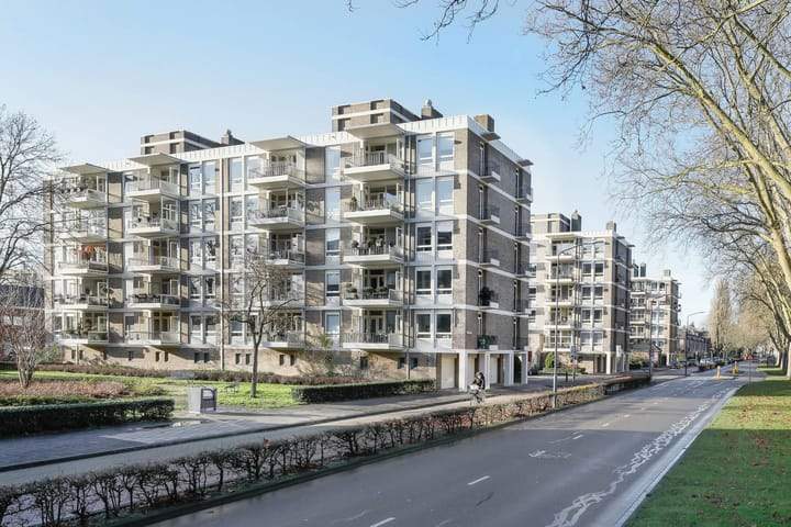 Bild 1 von 27