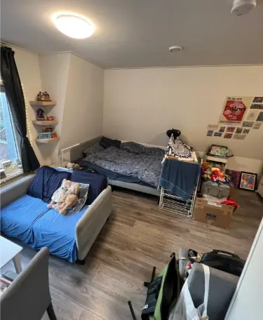 Image 4 of 7