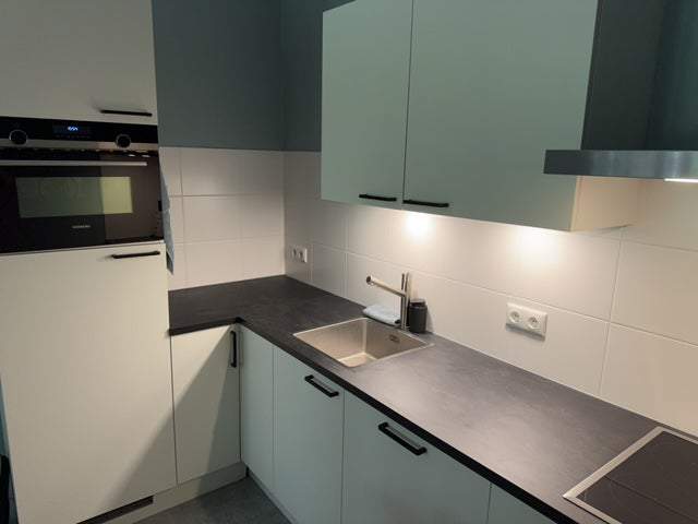 Image 3 of 7