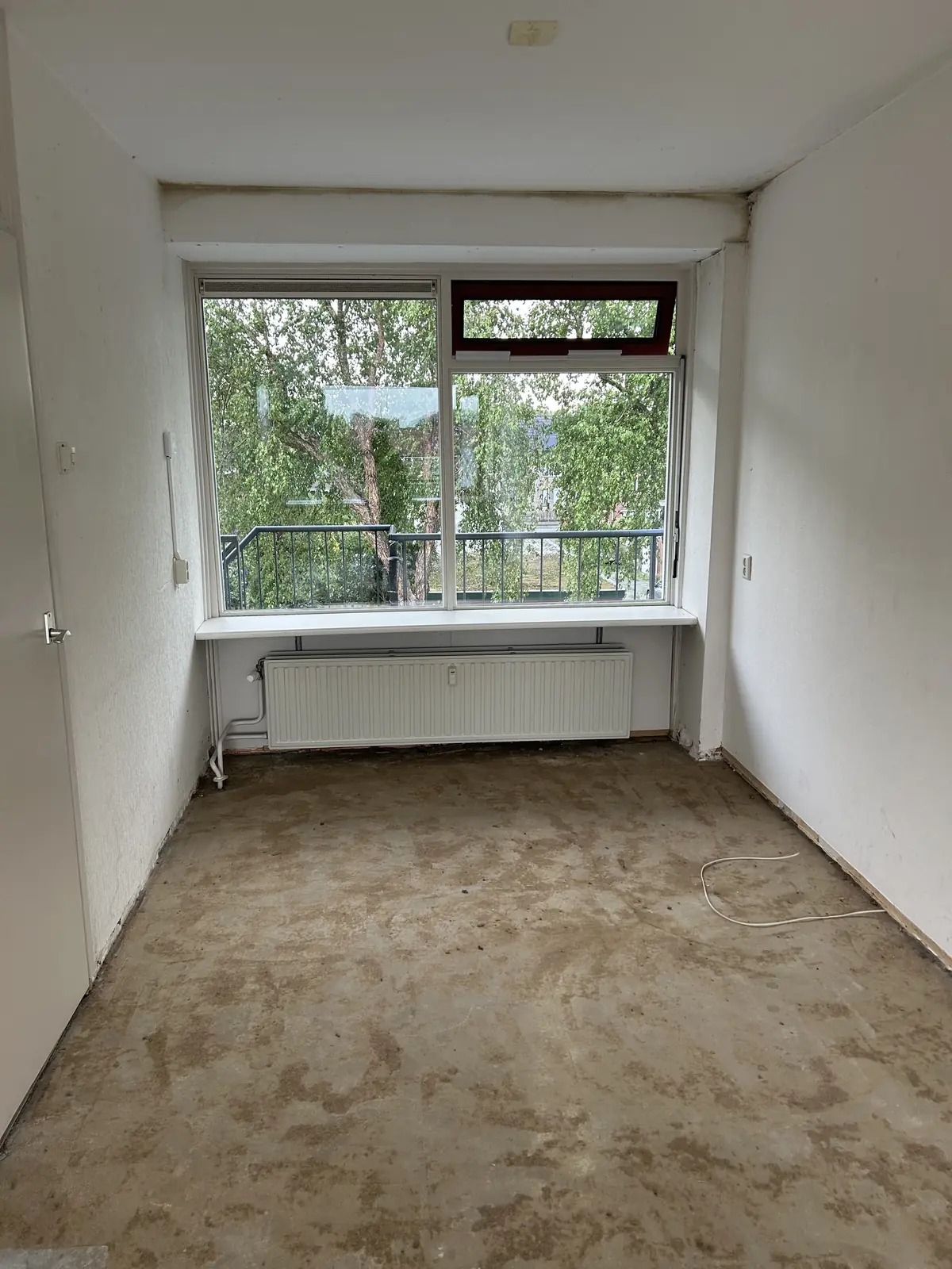 Image 2 of 3