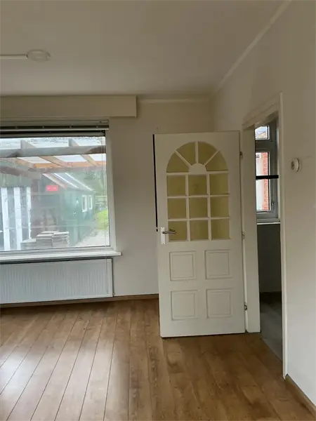 Image 3 of 3