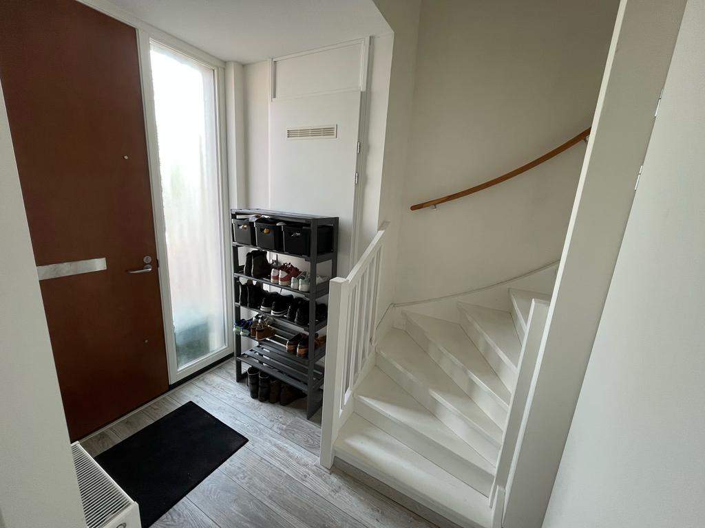 Bild 2 von 12