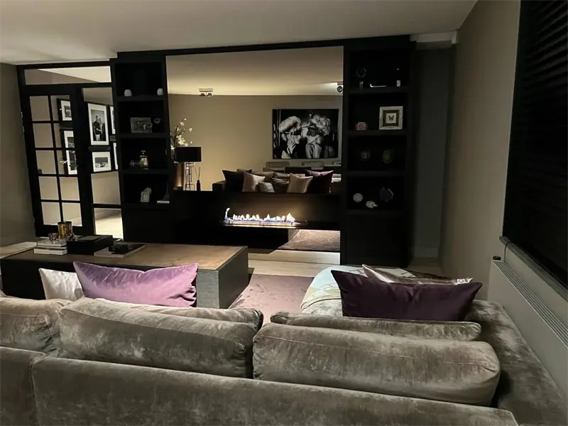 Image 4 of 24