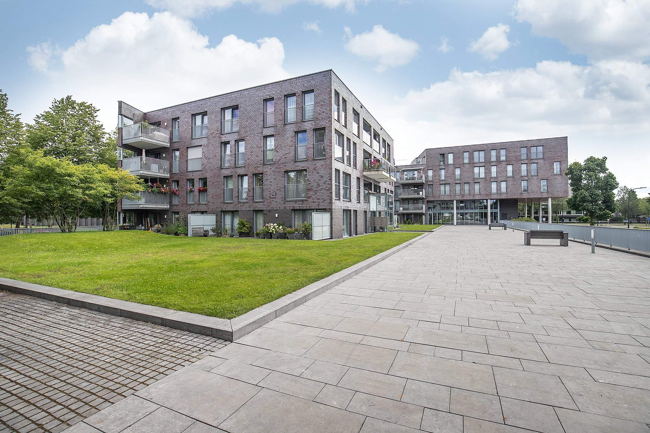 Image 24 of 27