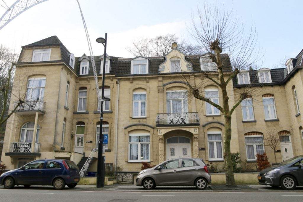 Image 1 sur 5