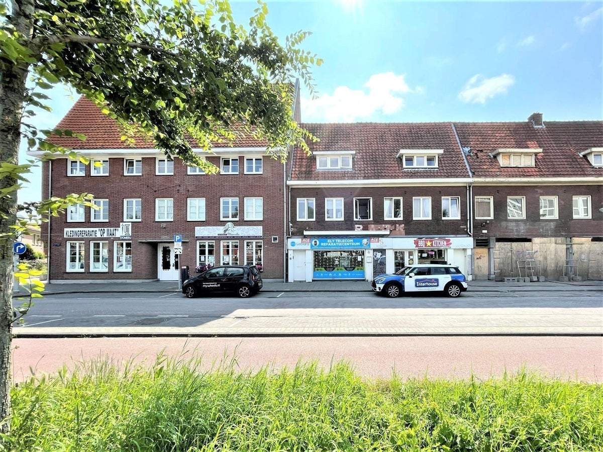 Bild 1 von 16