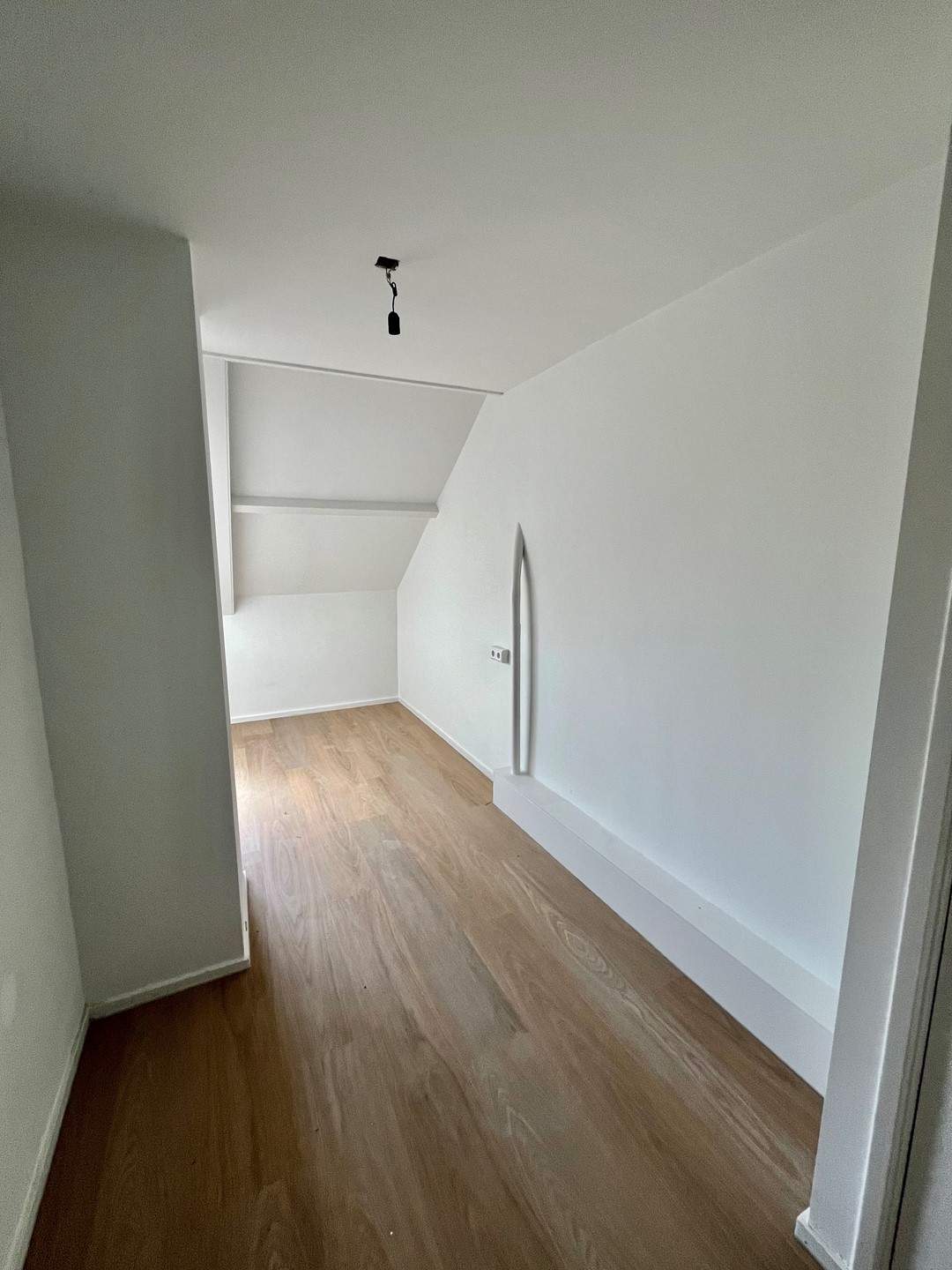 Image 22 of 27