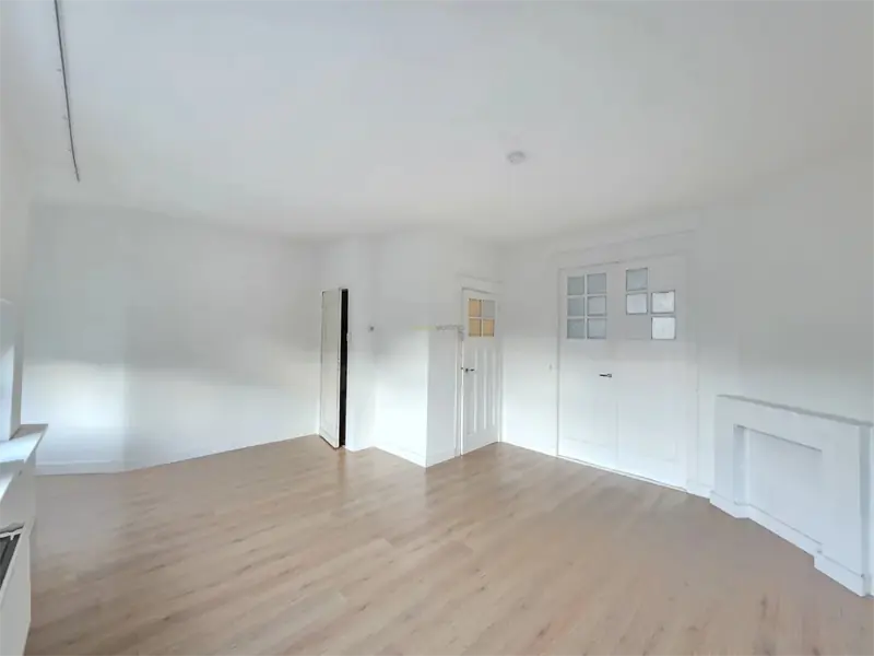Image 11 of 15