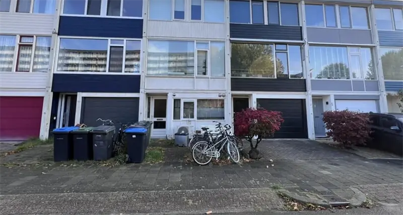 Image 1 of 3