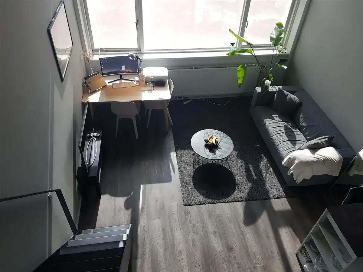 Image 1 of 10