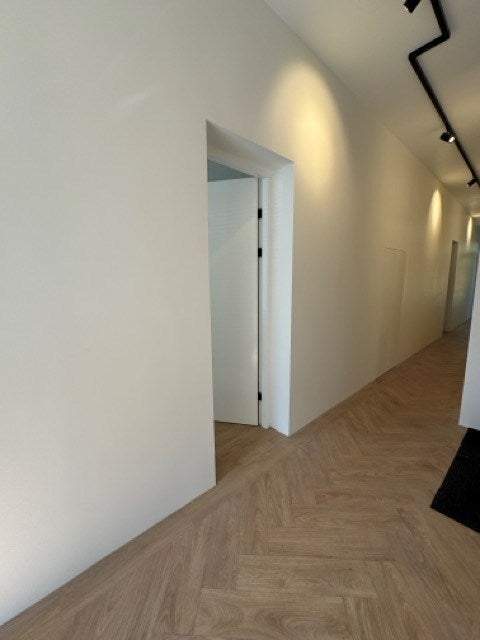 Bild 2 von 25