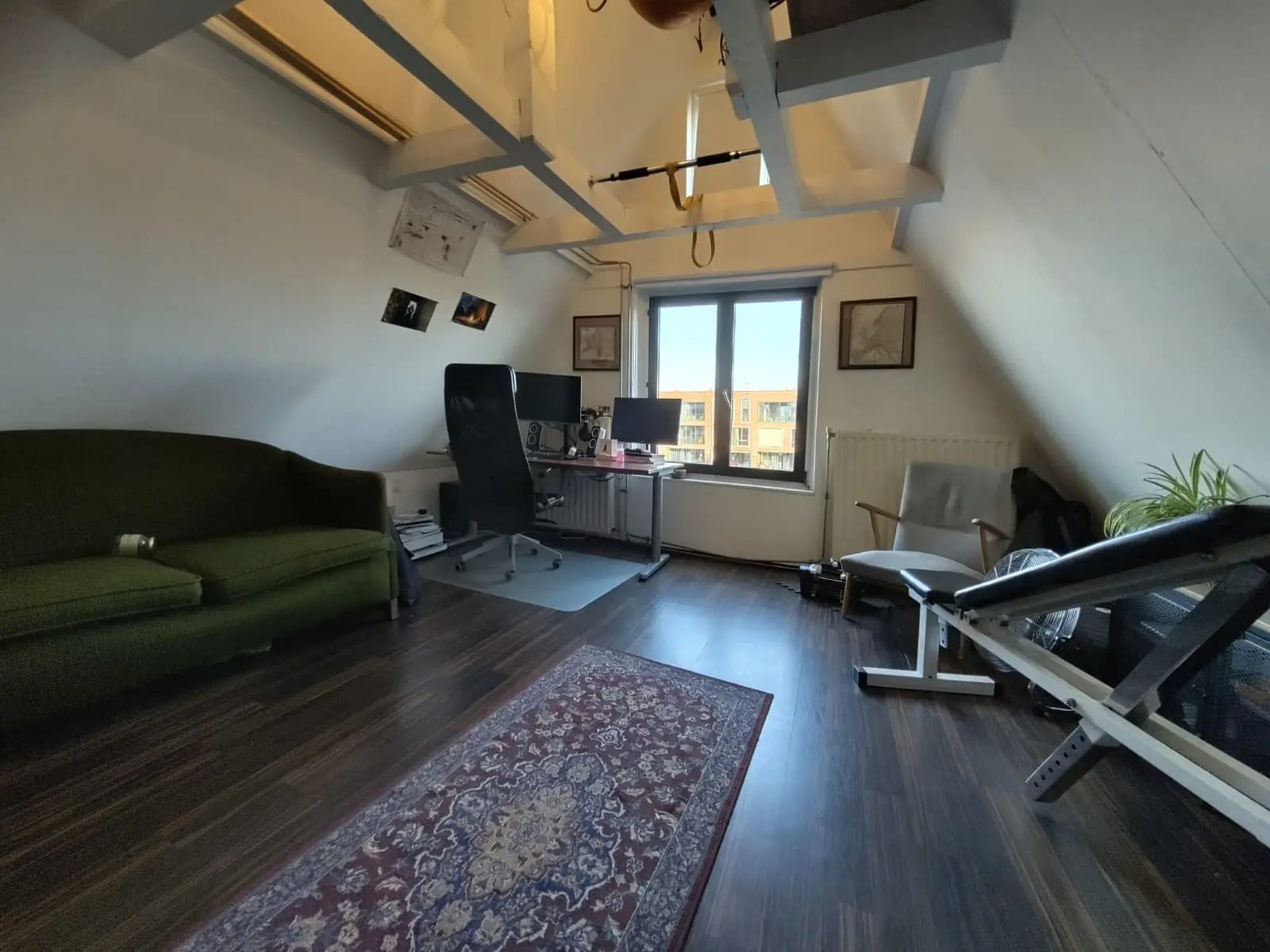 Image 4 of 6