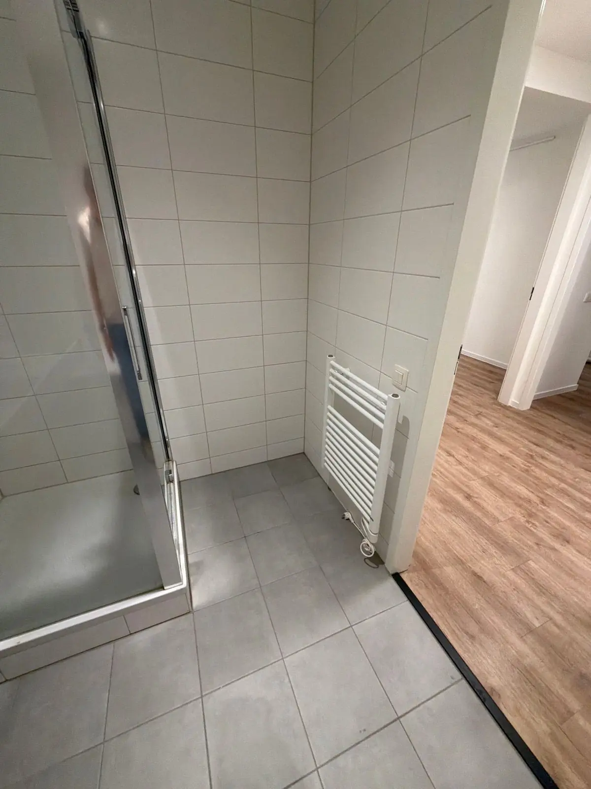 Image 14 of 28