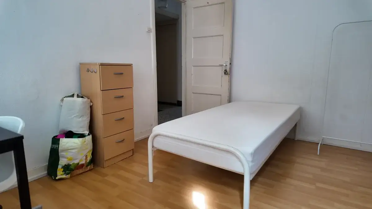 Image 2 of 10