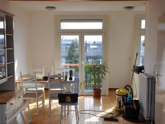 Image 4 of 7