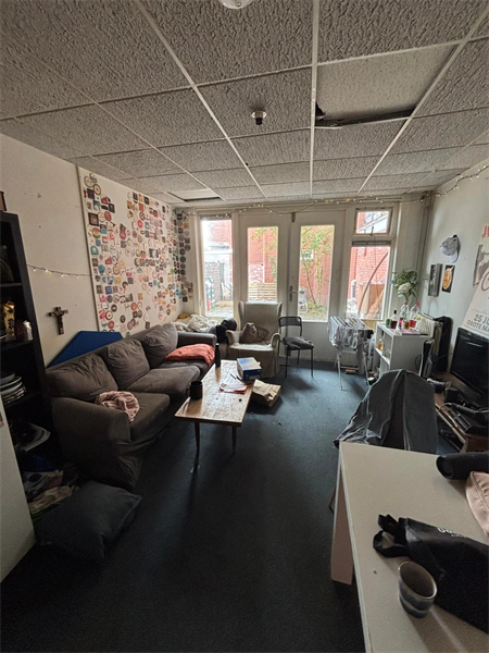 Image 2 of 8