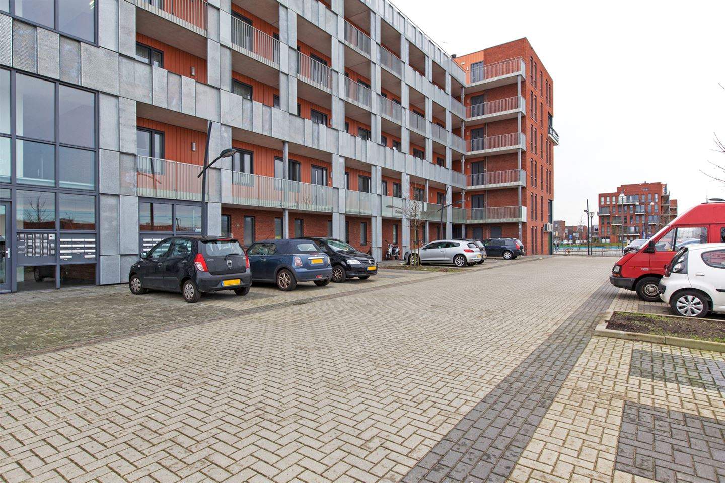 Afbeelding 2 van 12