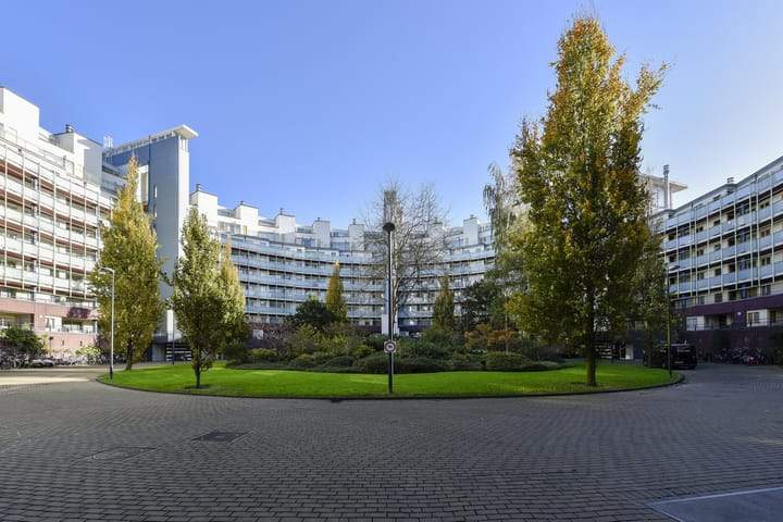 Bild 1 von 8