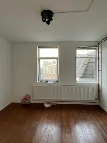 Chambre non meublée Van Musschenbroekstraat, La Haye - À louer