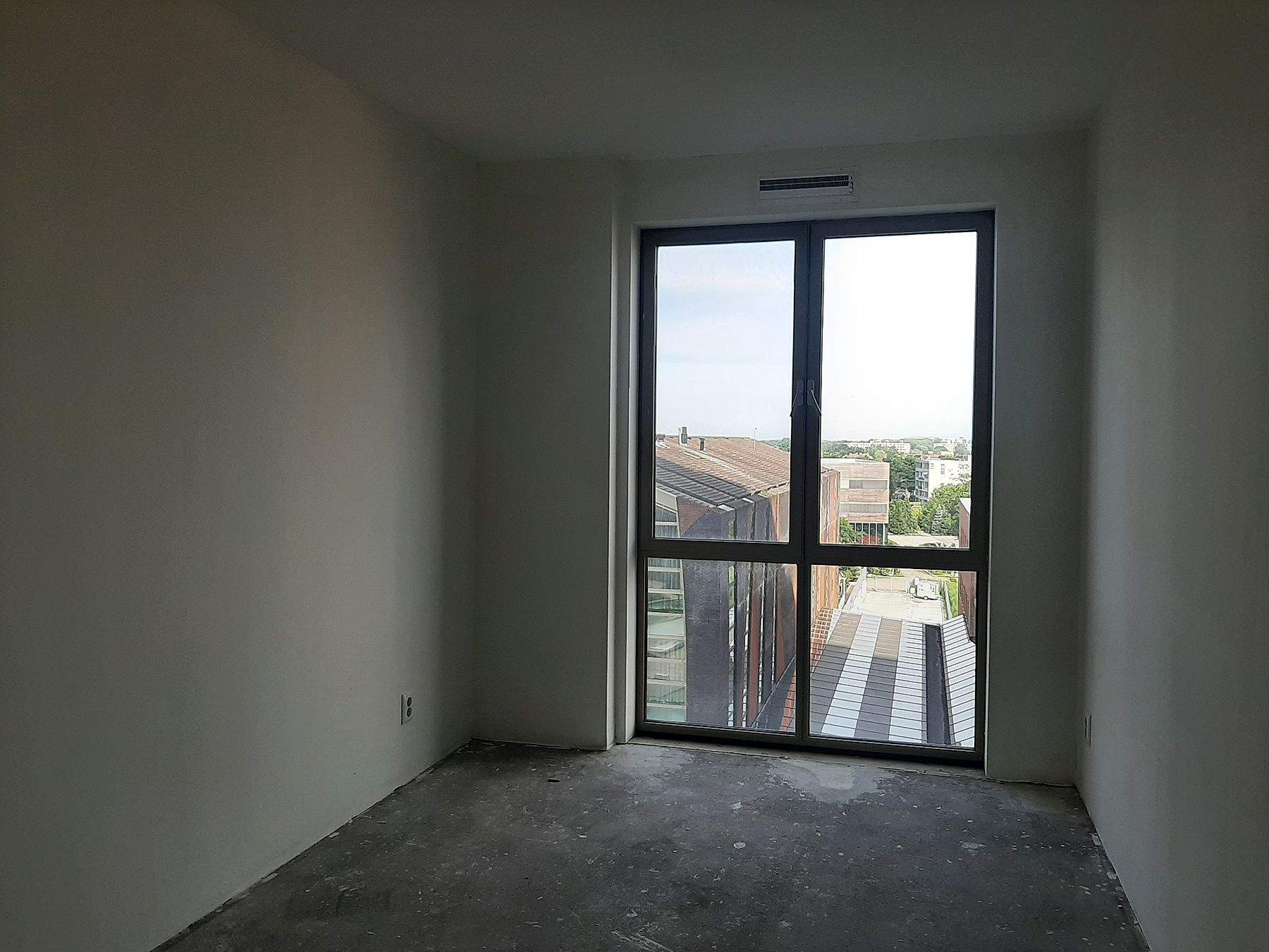 Image 7 of 8