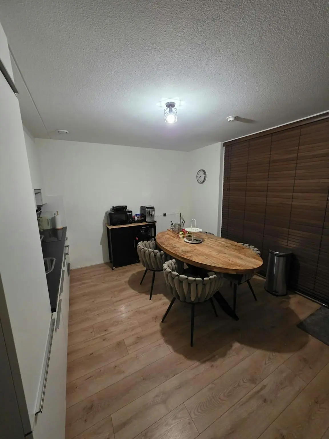 Image 7 of 25