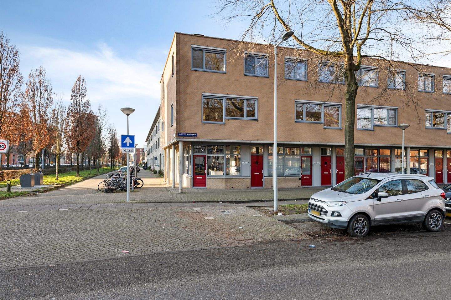 Bild 1 von 42