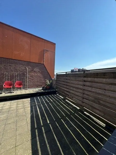 Image 23 of 25