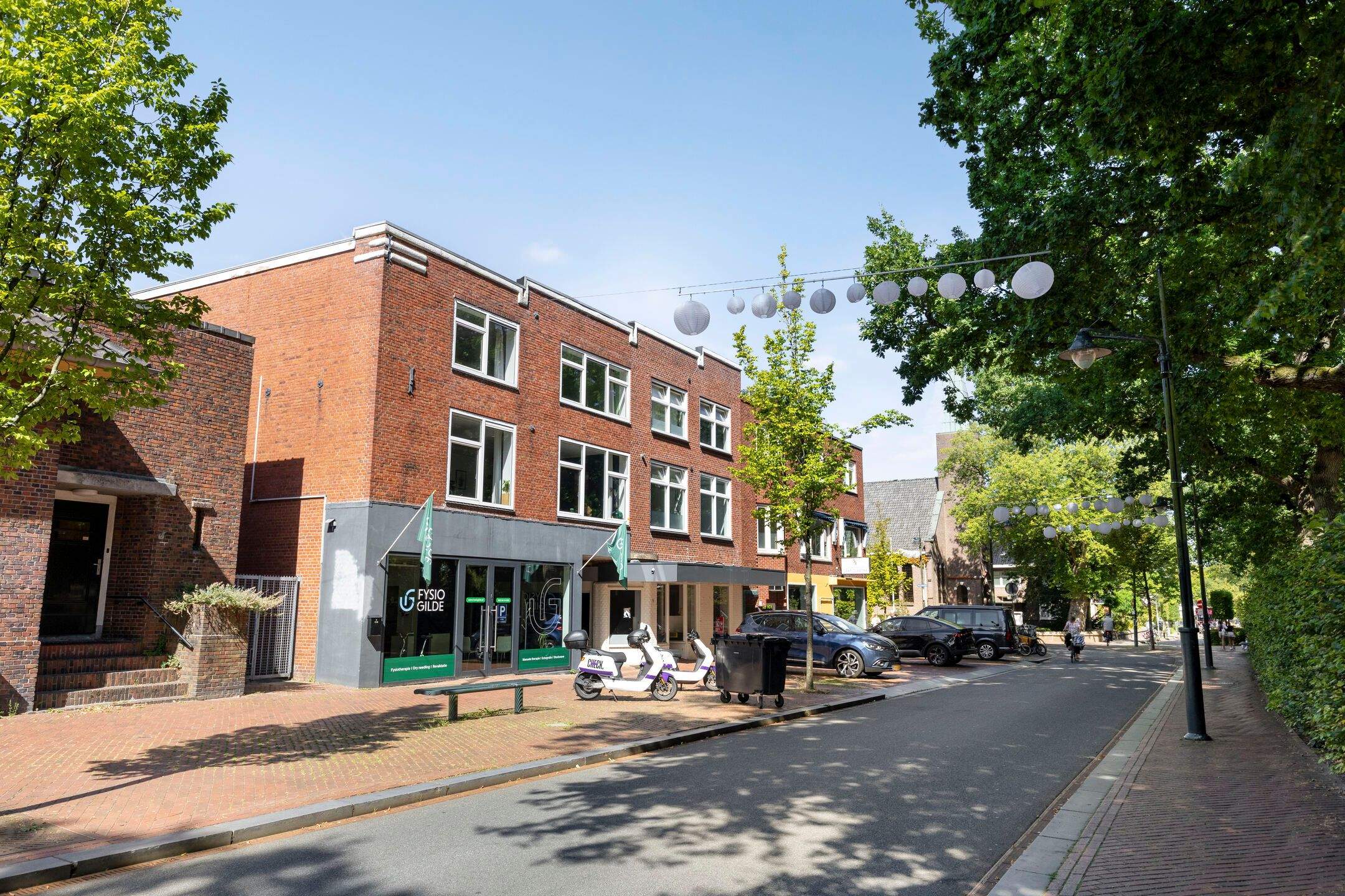 Image 21 of 27