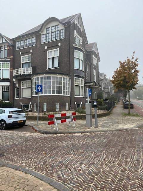Afbeelding 1 van 8