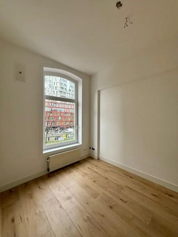 Image 11 of 16