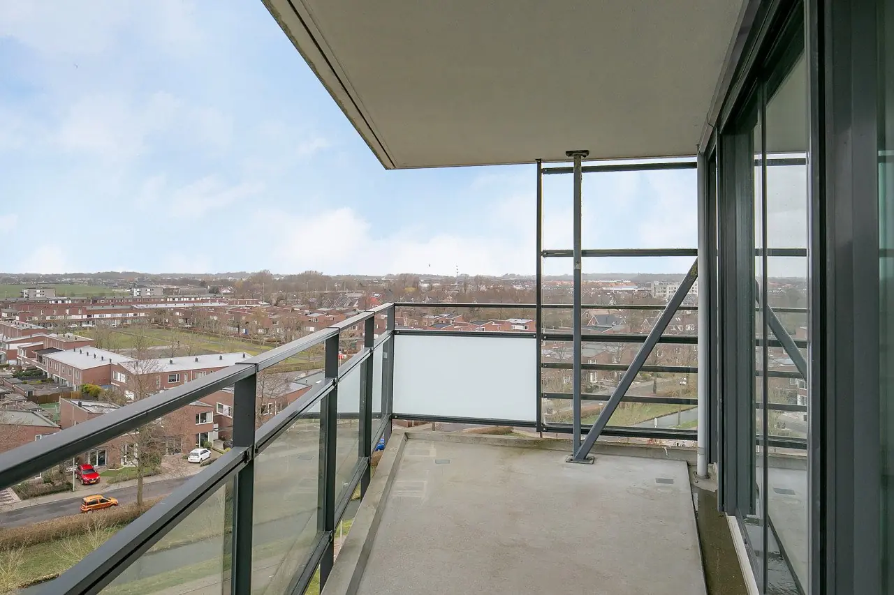 Image 11 of 26