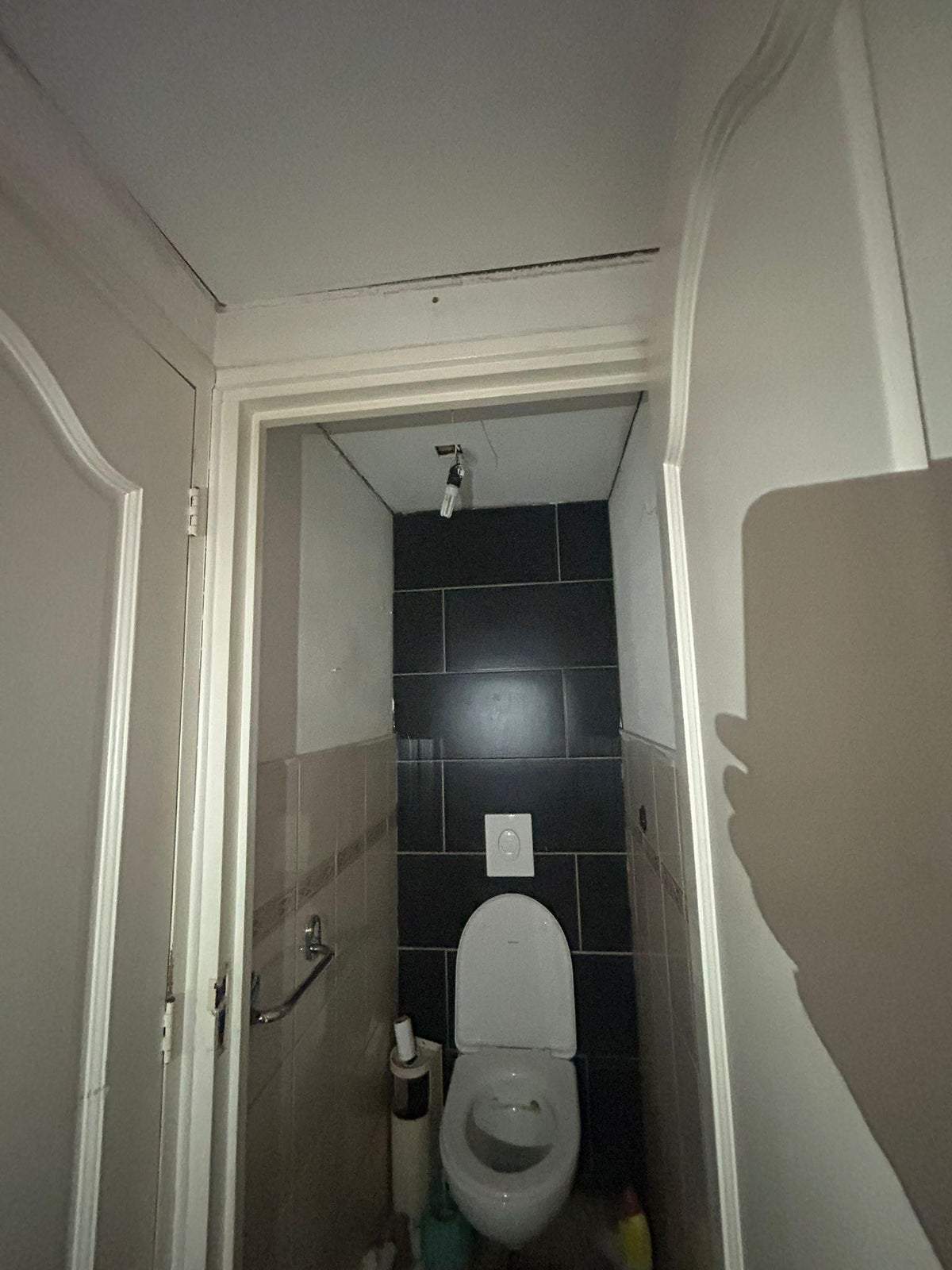 Image 3 of 8
