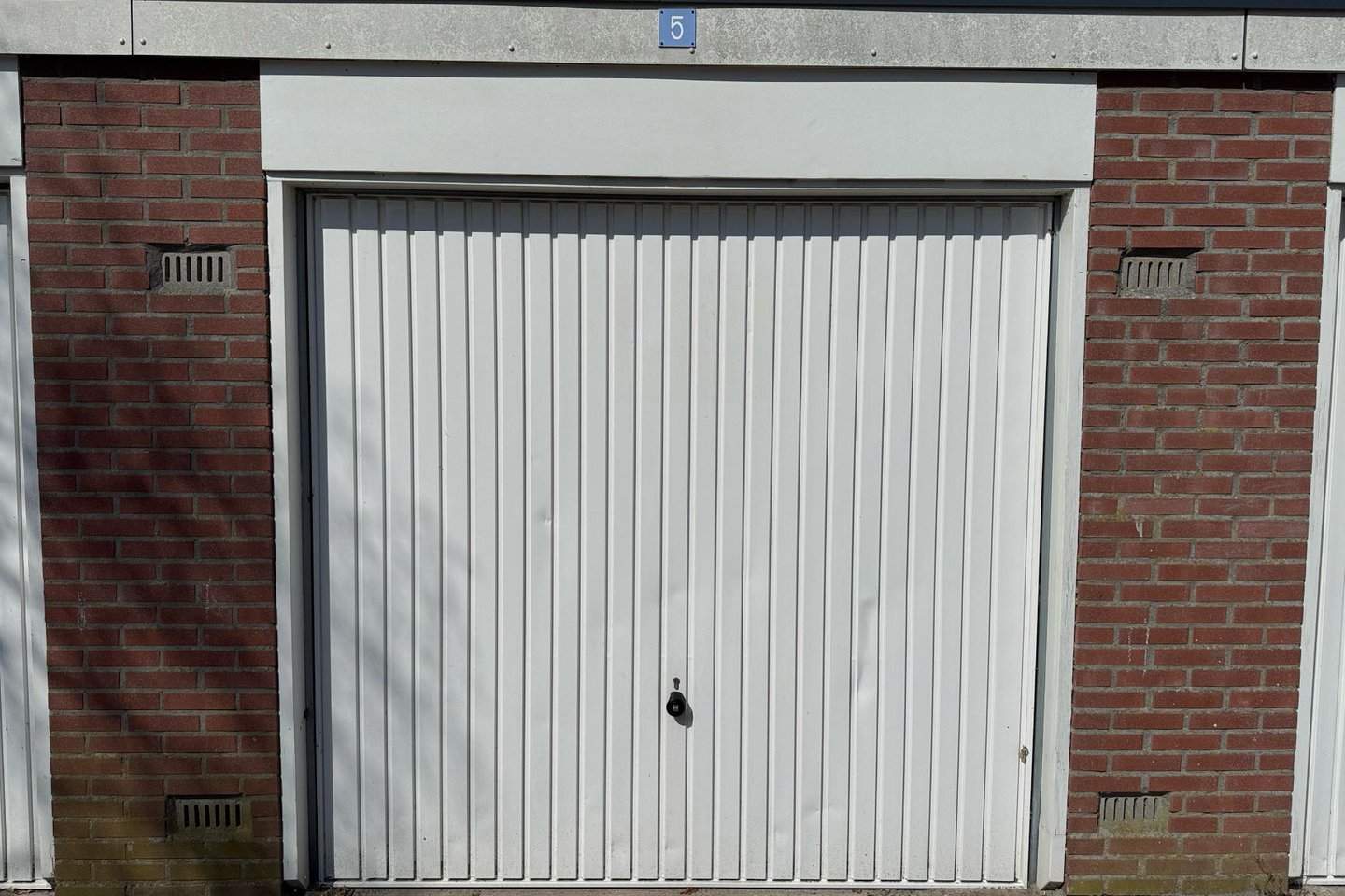 Image 3 of 6