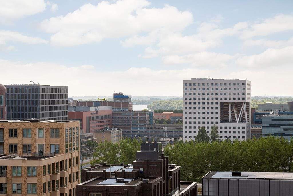 Image 37 sur 45