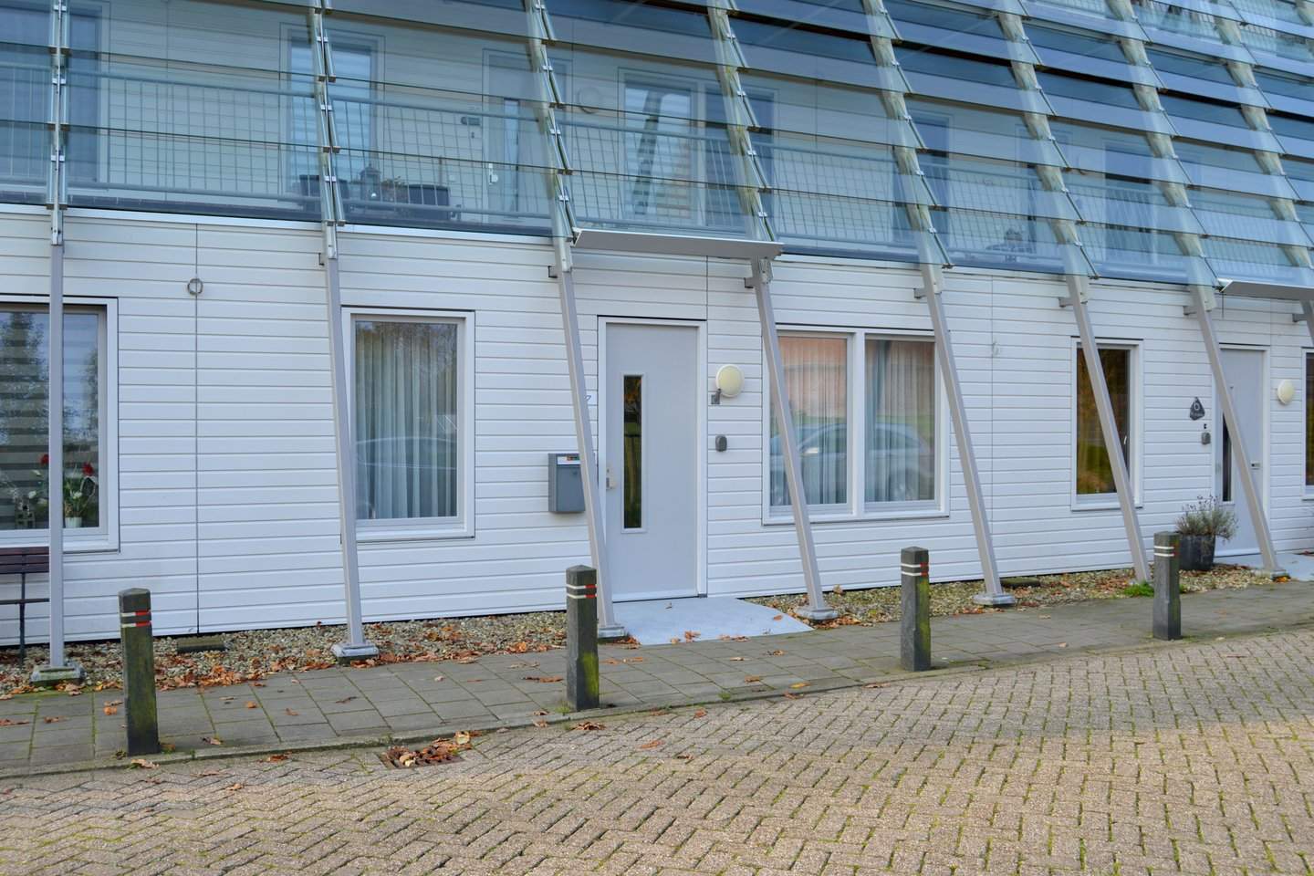 Bild 1 von 12