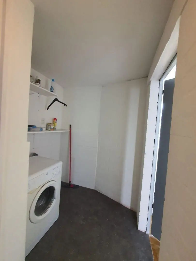 Image 7 of 20