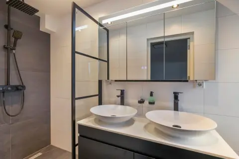 Furnished 3-Bedroom Apartment De Kleine Wereld, Amsterdam-Noord - For Rent