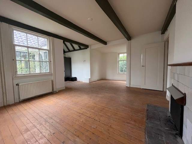 Image 2 of 27