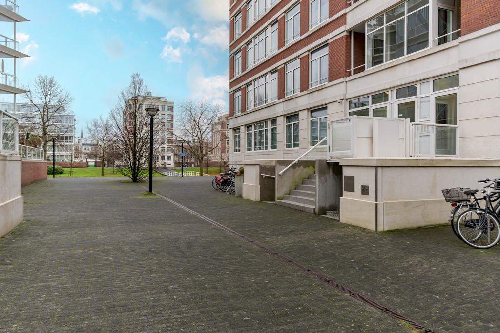 Afbeelding 2 van 30
