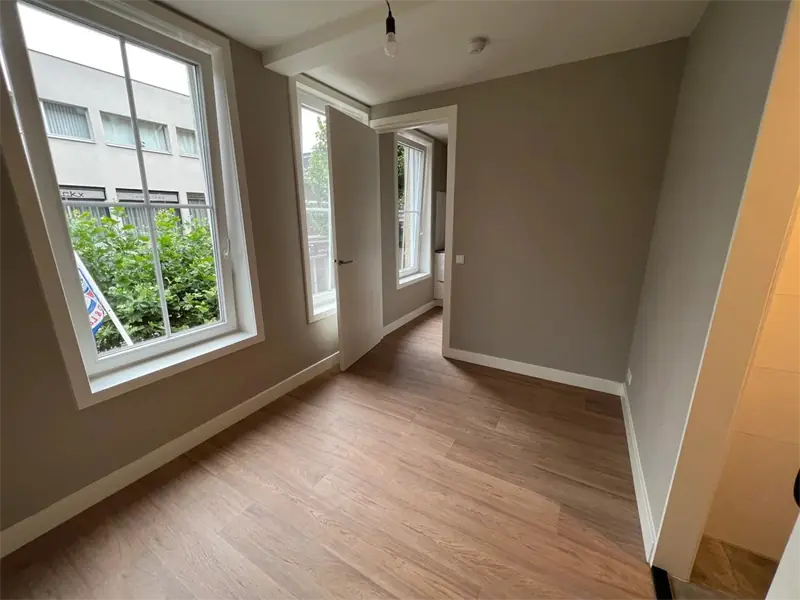Image 7 of 11