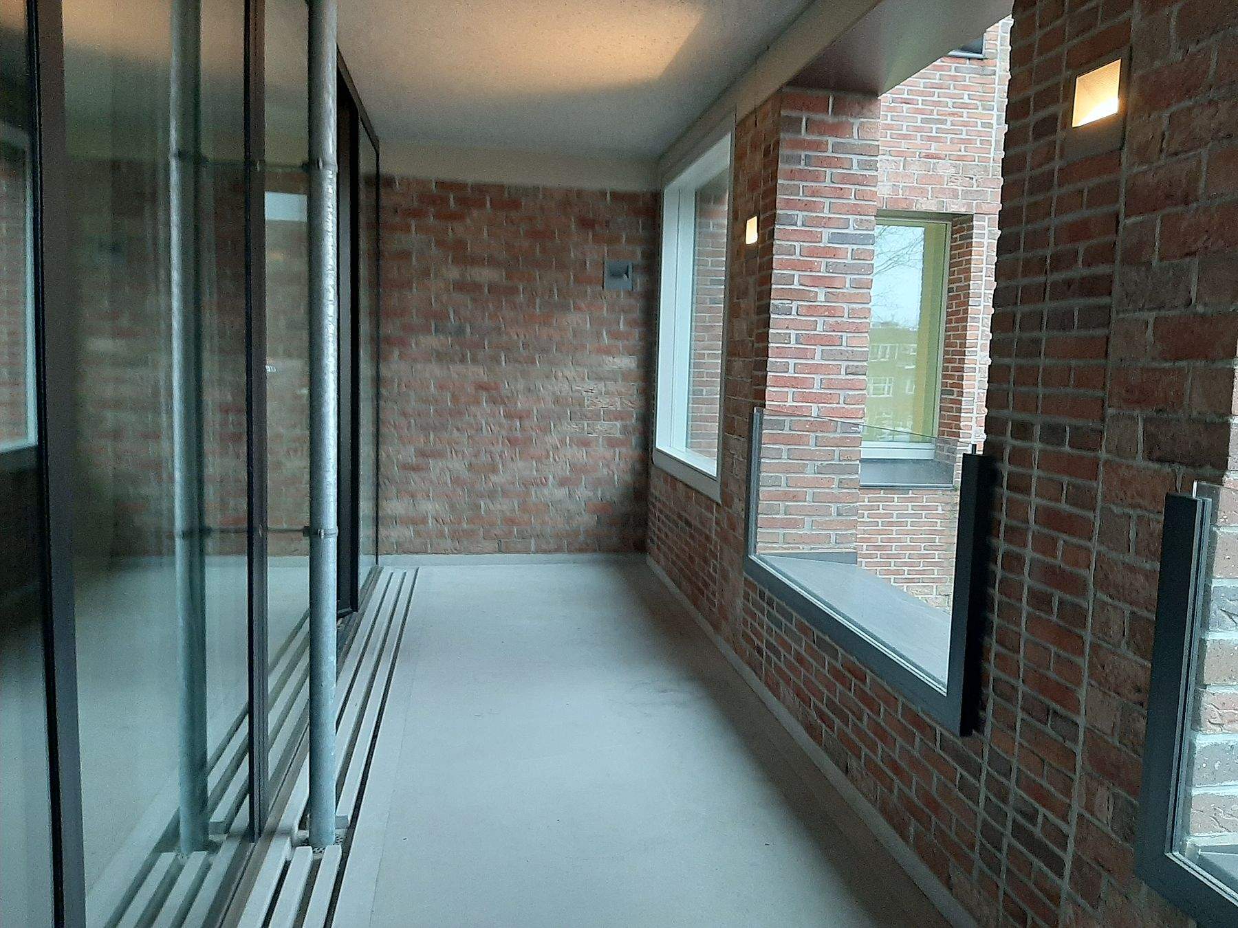 Image 8 of 8
